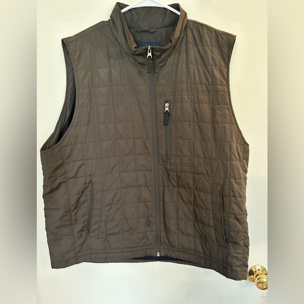 Men’s van Husen studios, extra large zip up vest